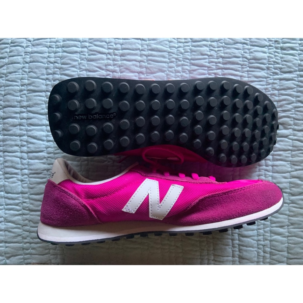Pink New balance shoes
